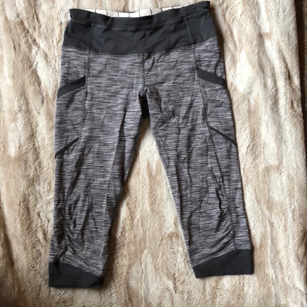 Lululemon cropped legging tights size 6